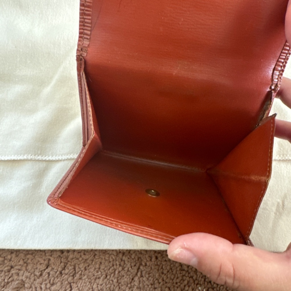 Authentic from Jebwa - LV Tan Epi Bundle: Crossbody, 2x Wallet, Box, Dustbag - Picture 12 of 16